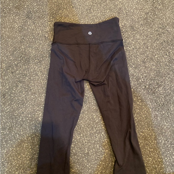 Cropped lululemon align leggings - Picture 3 of 3